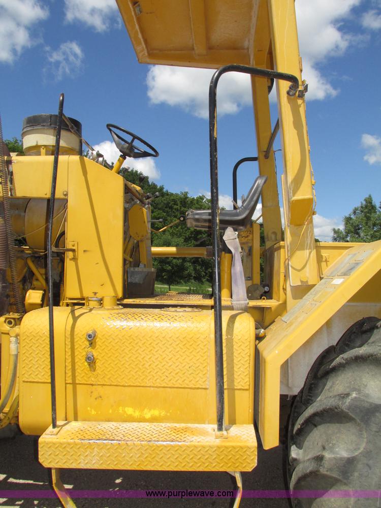 image for item F7446 1985 Bomag MPH 100R asphalt recycler