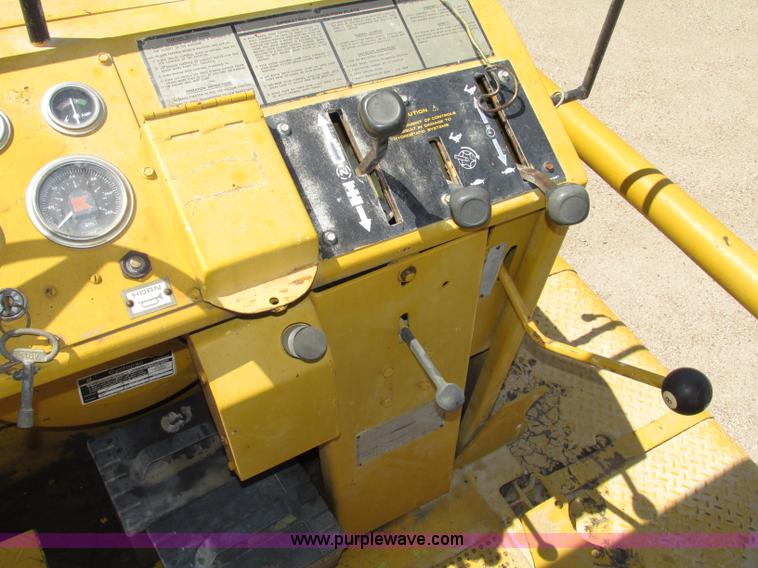 image for item F7446 1985 Bomag MPH 100R asphalt recycler