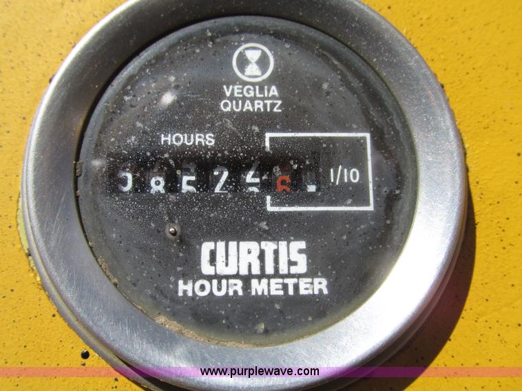 image for item F7446 1985 Bomag MPH 100R asphalt recycler