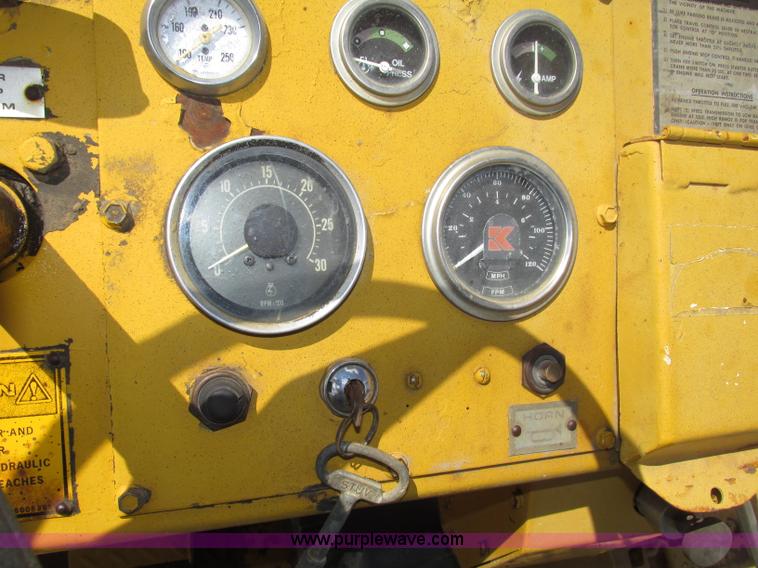 image for item F7446 1985 Bomag MPH 100R asphalt recycler