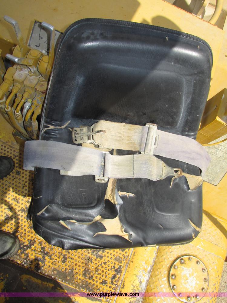 image for item F7446 1985 Bomag MPH 100R asphalt recycler