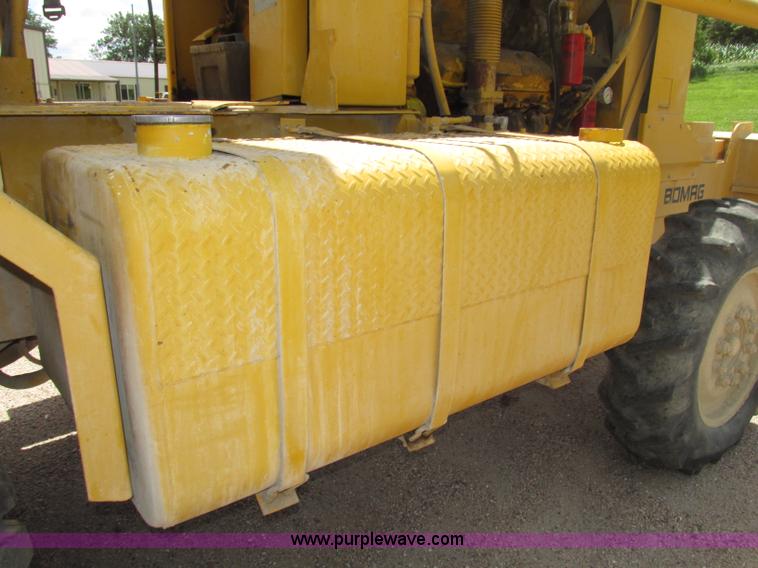 image for item F7446 1985 Bomag MPH 100R asphalt recycler