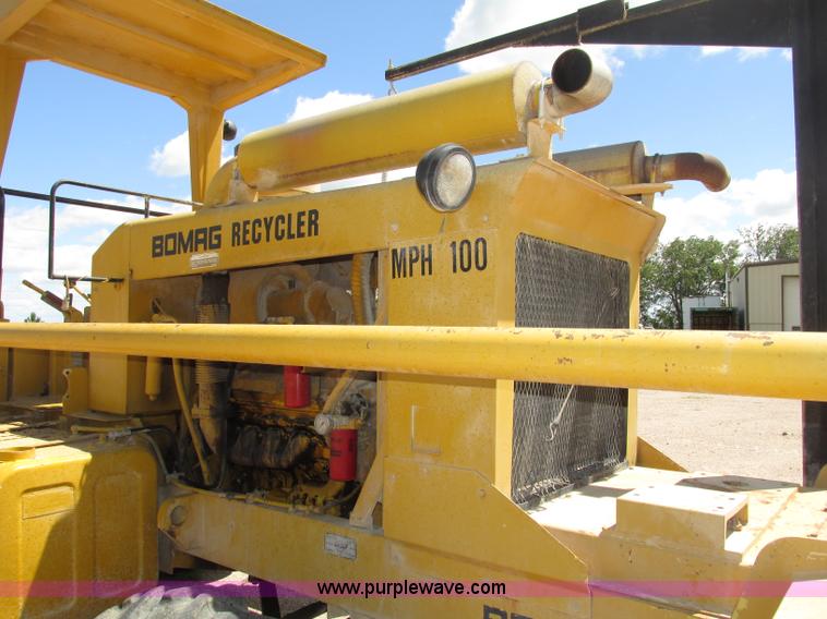 image for item F7446 1985 Bomag MPH 100R asphalt recycler