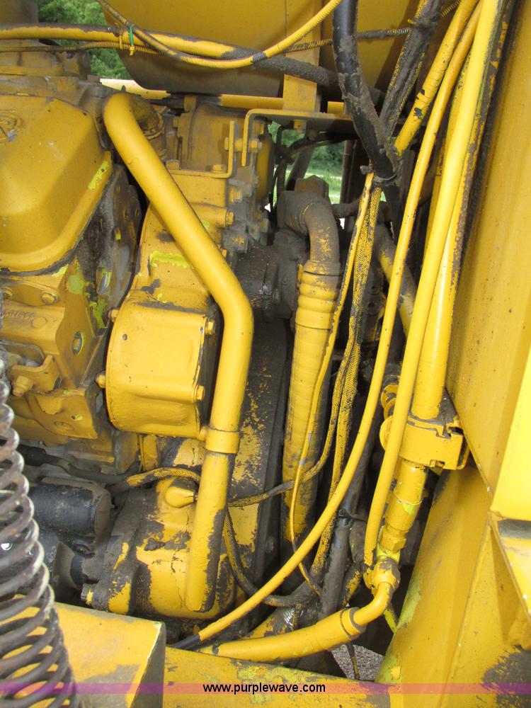 image for item F7446 1985 Bomag MPH 100R asphalt recycler