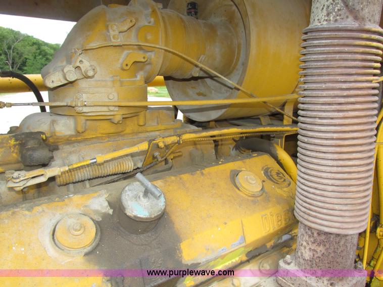 image for item F7446 1985 Bomag MPH 100R asphalt recycler
