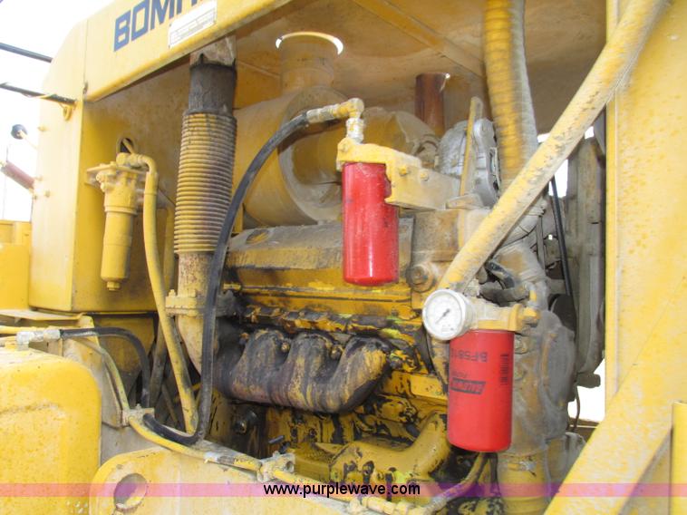 image for item F7446 1985 Bomag MPH 100R asphalt recycler