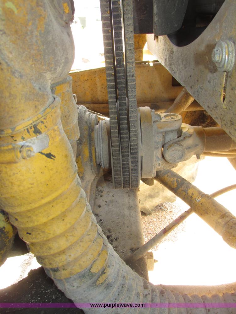 image for item F7446 1985 Bomag MPH 100R asphalt recycler