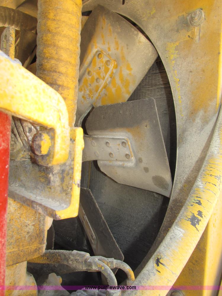 image for item F7446 1985 Bomag MPH 100R asphalt recycler