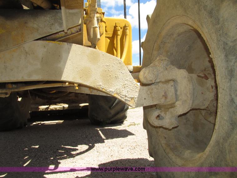 image for item F7446 1985 Bomag MPH 100R asphalt recycler