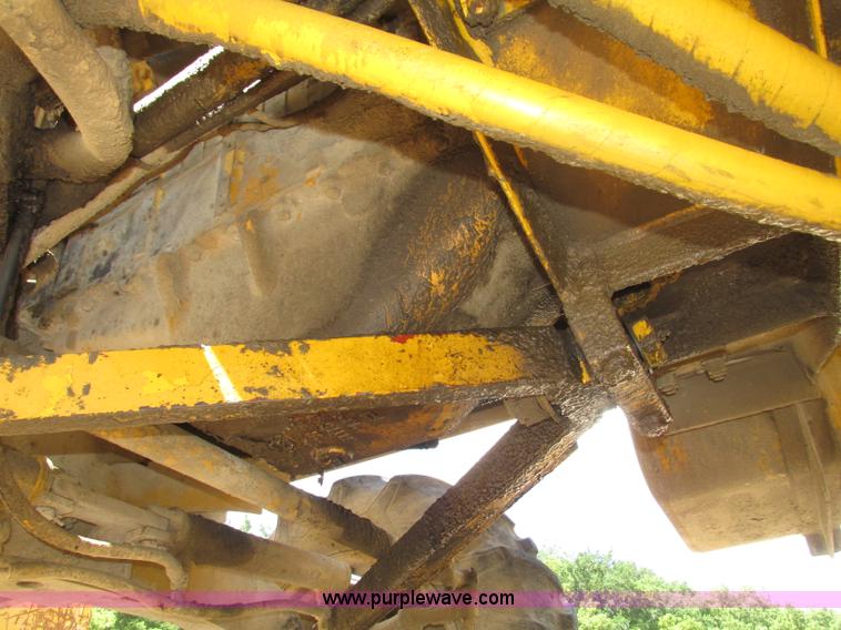 image for item F7446 1985 Bomag MPH 100R asphalt recycler