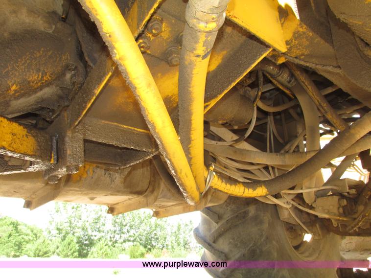 image for item F7446 1985 Bomag MPH 100R asphalt recycler