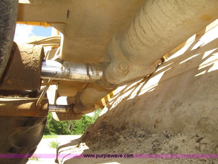 image for item F7446 1985 Bomag MPH 100R asphalt recycler