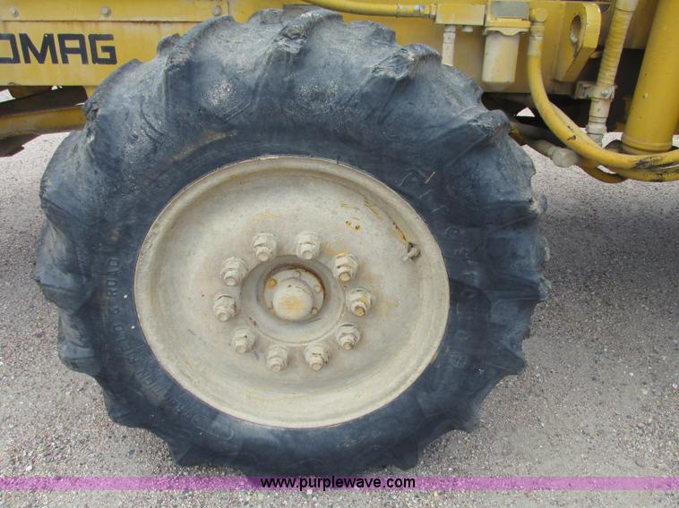 image for item F7446 1985 Bomag MPH 100R asphalt recycler