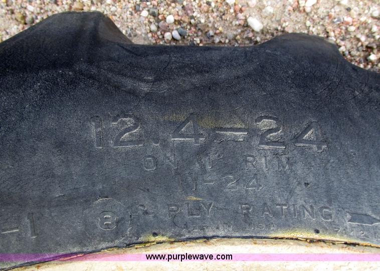 image for item F7446 1985 Bomag MPH 100R asphalt recycler