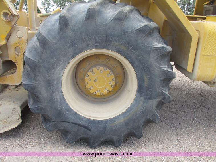 image for item F7446 1985 Bomag MPH 100R asphalt recycler