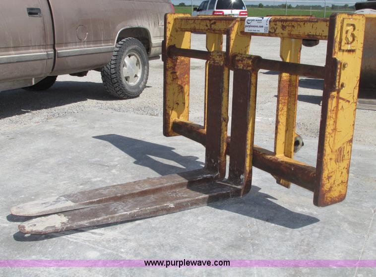 image for item F7448 Balderson BF920-9660 fork attachment