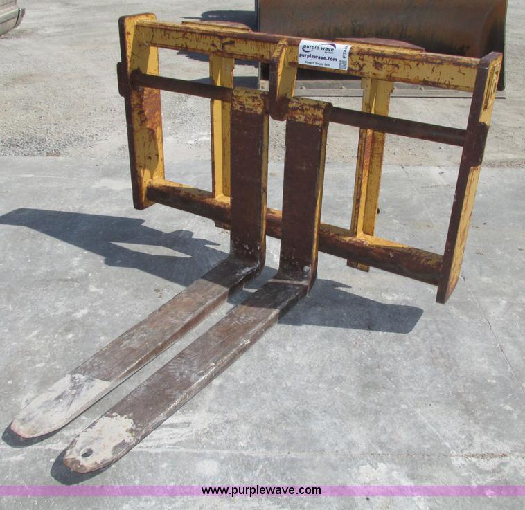 image for item F7448 Balderson BF920-9660 fork attachment