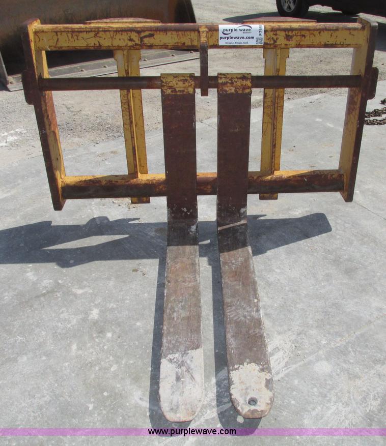 image for item F7448 Balderson BF920-9660 fork attachment