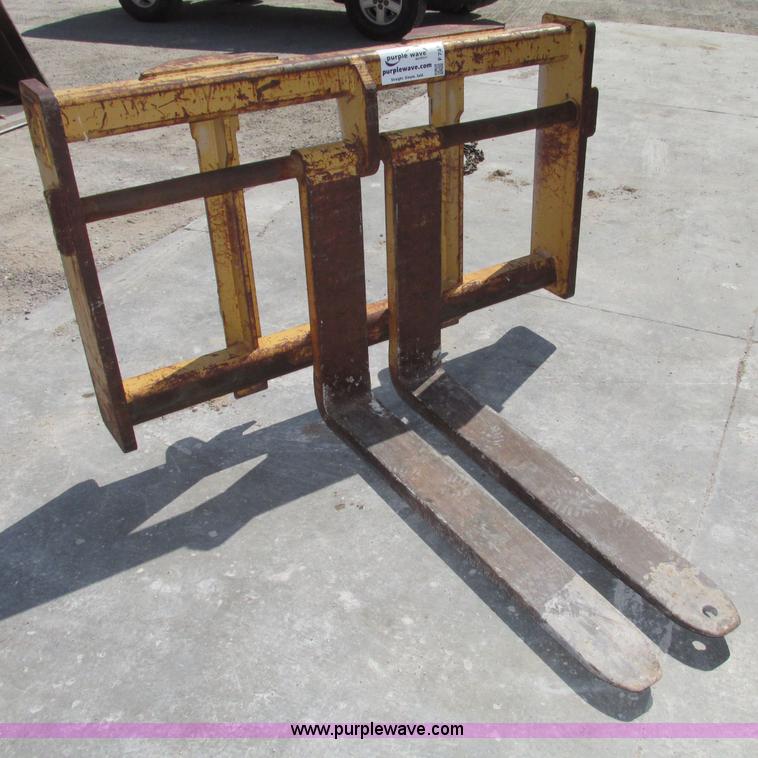 image for item F7448 Balderson BF920-9660 fork attachment