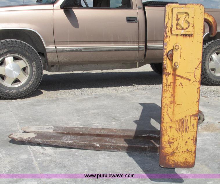 image for item F7448 Balderson BF920-9660 fork attachment