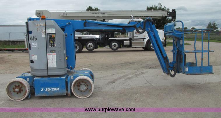 image for item F7459 2008 Genie Z30/20N boom lift