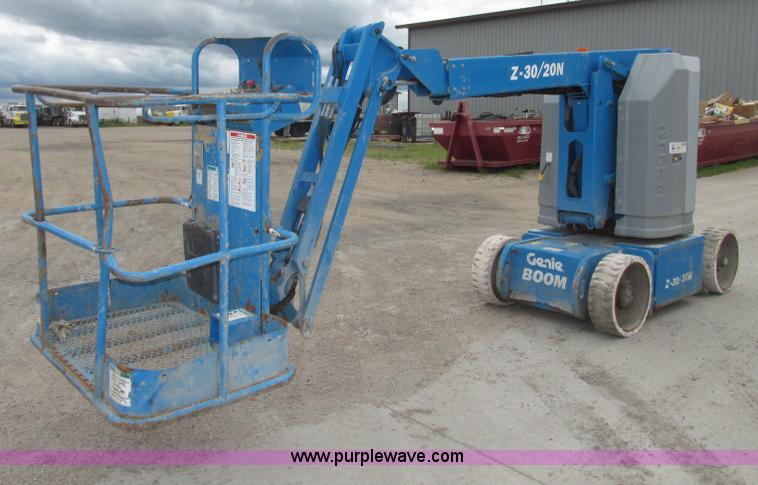 image for item F7459 2008 Genie Z30/20N boom lift