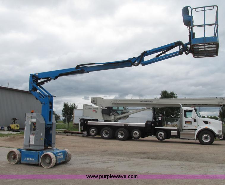 image for item F7459 2008 Genie Z30/20N boom lift