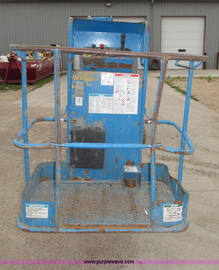 image for item F7459 2008 Genie Z30/20N boom lift