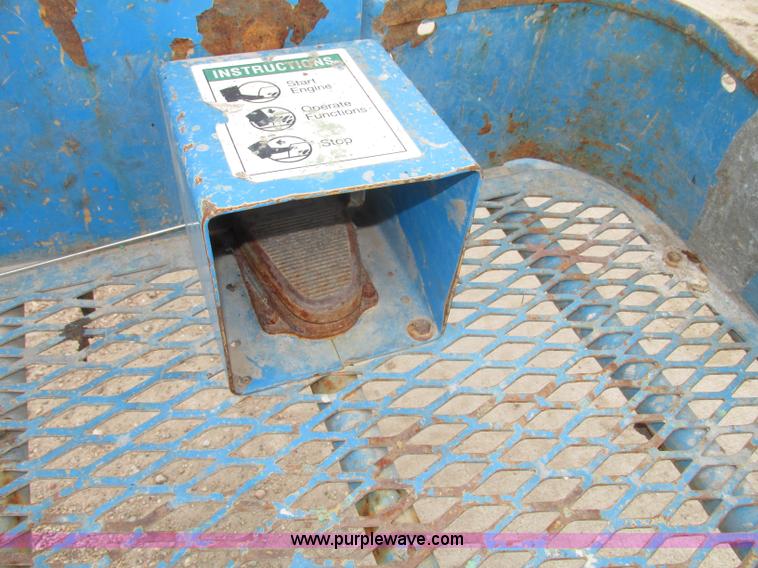 image for item F7459 2008 Genie Z30/20N boom lift