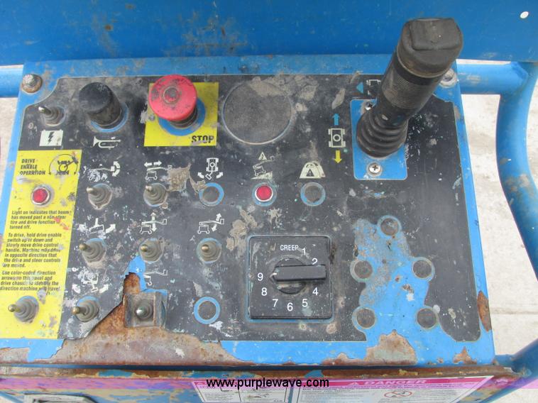 image for item F7459 2008 Genie Z30/20N boom lift