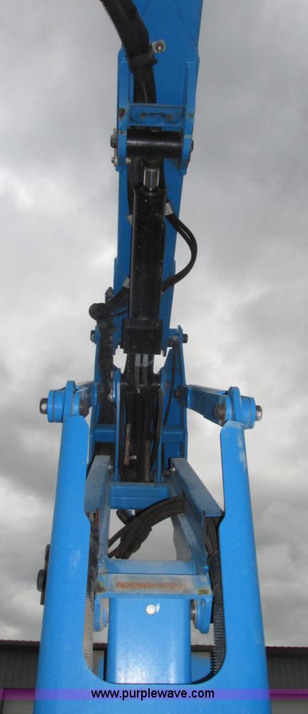 image for item F7459 2008 Genie Z30/20N boom lift