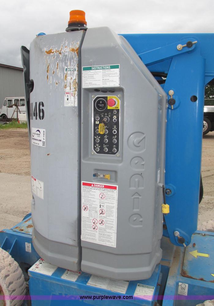 image for item F7459 2008 Genie Z30/20N boom lift