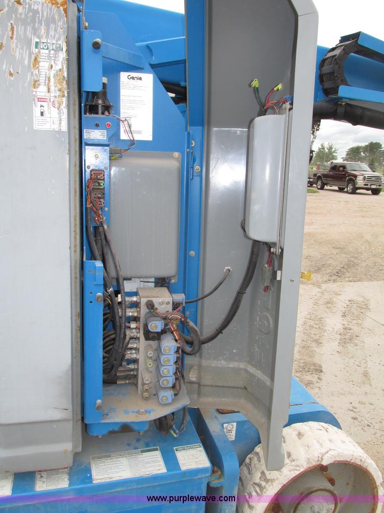 image for item F7459 2008 Genie Z30/20N boom lift
