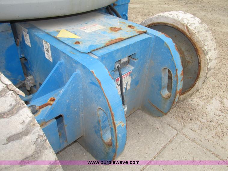 image for item F7459 2008 Genie Z30/20N boom lift