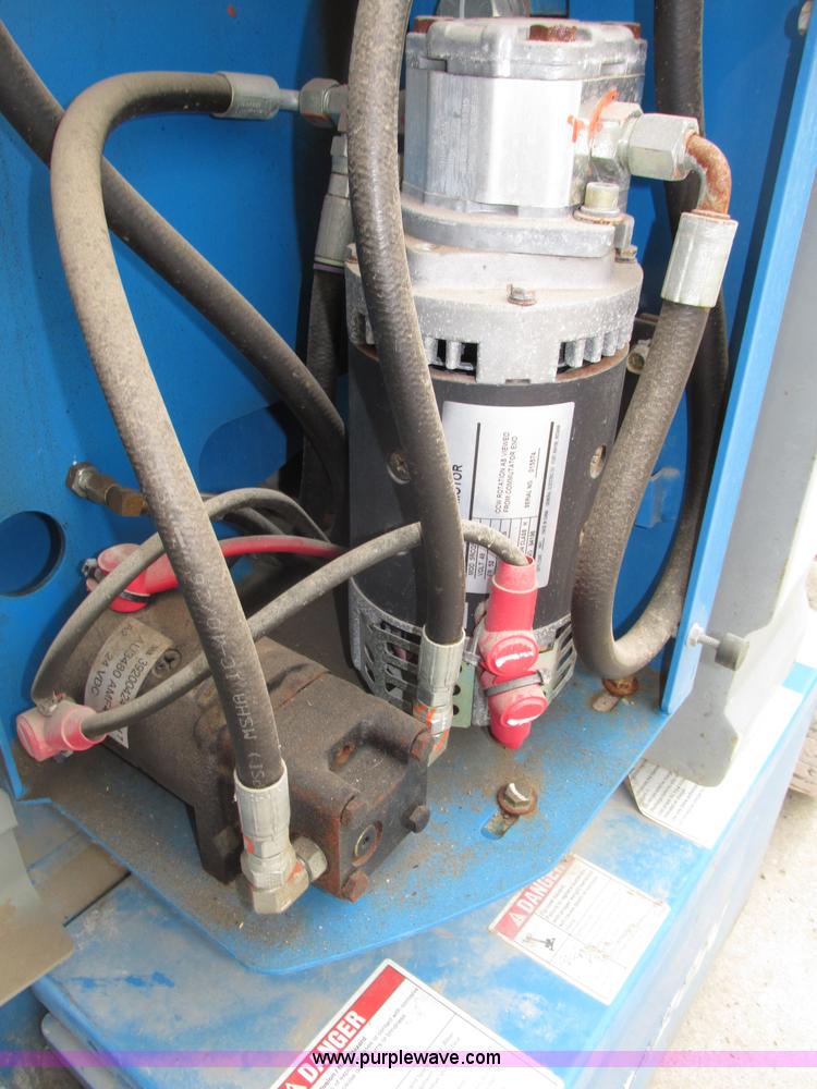 image for item F7459 2008 Genie Z30/20N boom lift