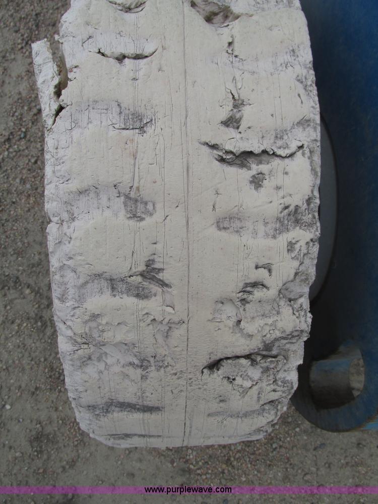 image for item F7459 2008 Genie Z30/20N boom lift