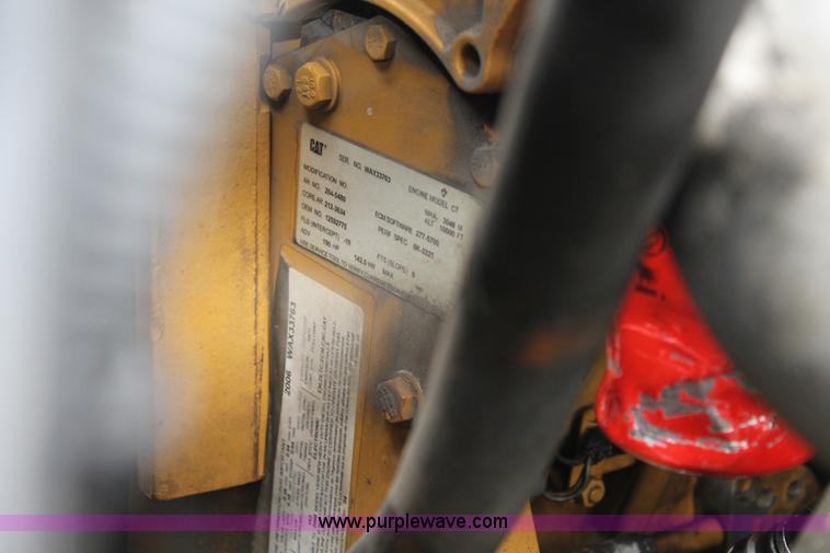 image for item H2987 2006 Chevrolet C6500 cab and chassis