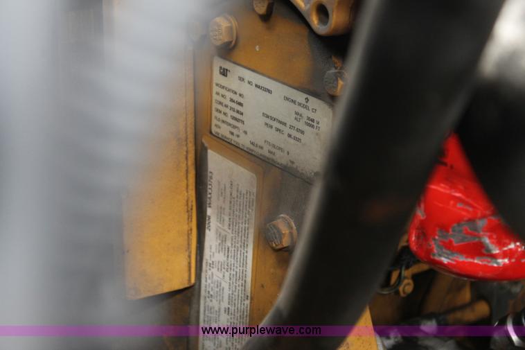 image for item H2987 2006 Chevrolet C6500 cab and chassis