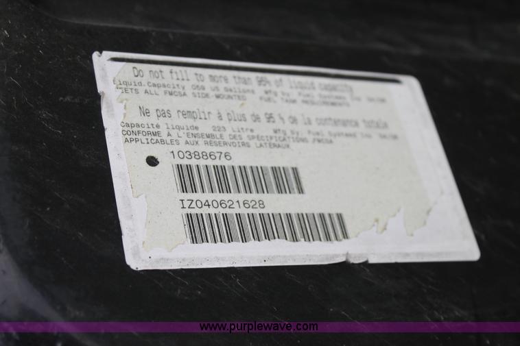 image for item H2987 2006 Chevrolet C6500 cab and chassis