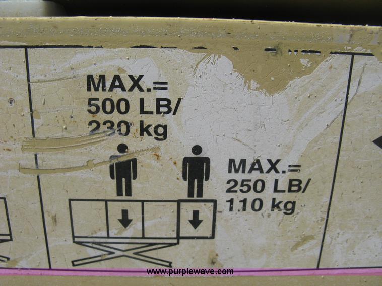 image for item H5314 2001 JLG 2646E2 scissor lift