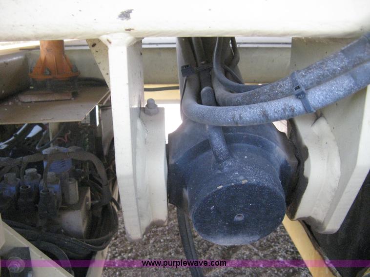 image for item H5314 2001 JLG 2646E2 scissor lift