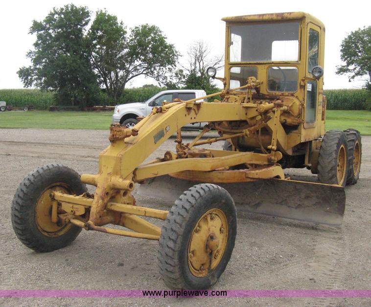 image for item H5323 Caterpillar 212 motor grader