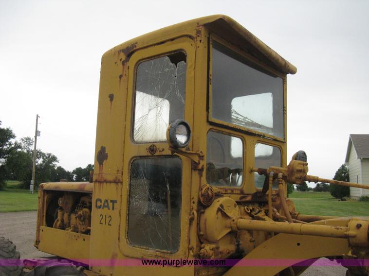 image for item H5323 Caterpillar 212 motor grader