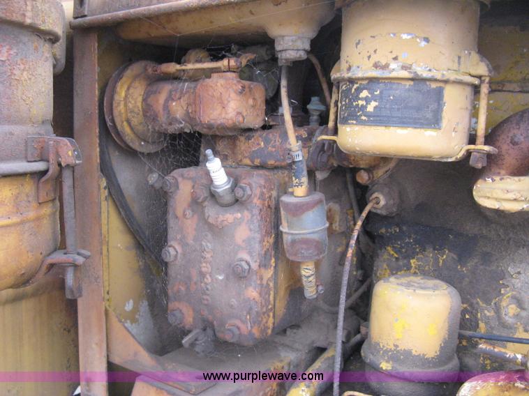 image for item H5323 Caterpillar 212 motor grader