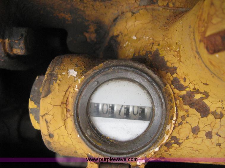 image for item H5323 Caterpillar 212 motor grader