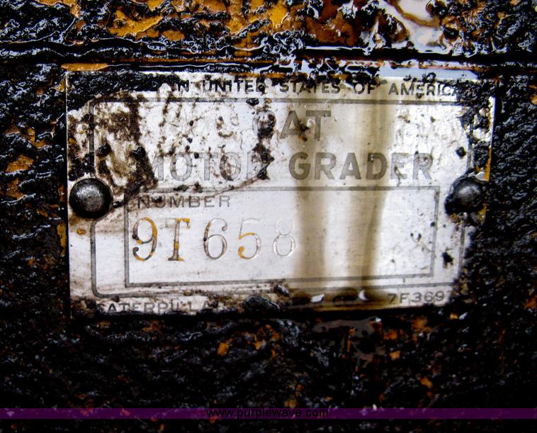 image for item H5323 Caterpillar 212 motor grader