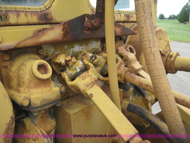 image for item H5323 Caterpillar 212 motor grader