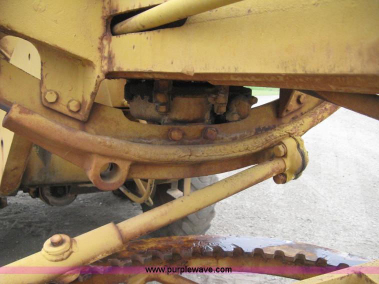 image for item H5323 Caterpillar 212 motor grader