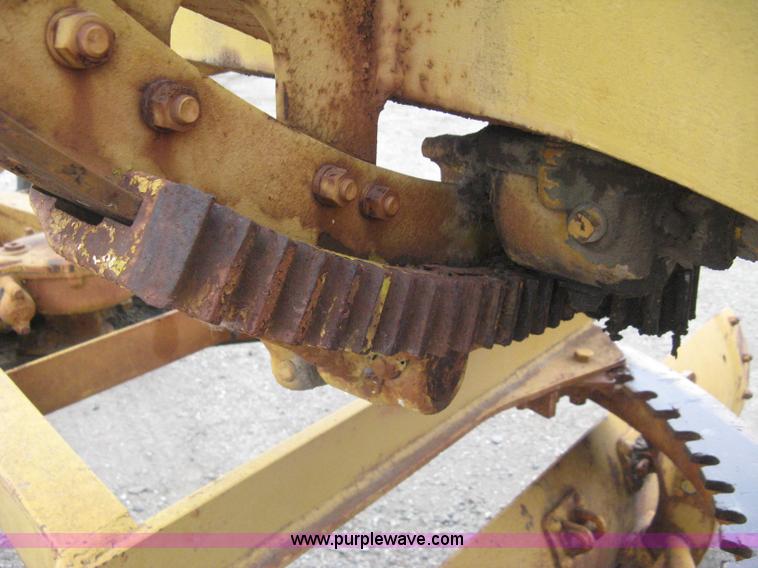 image for item H5323 Caterpillar 212 motor grader