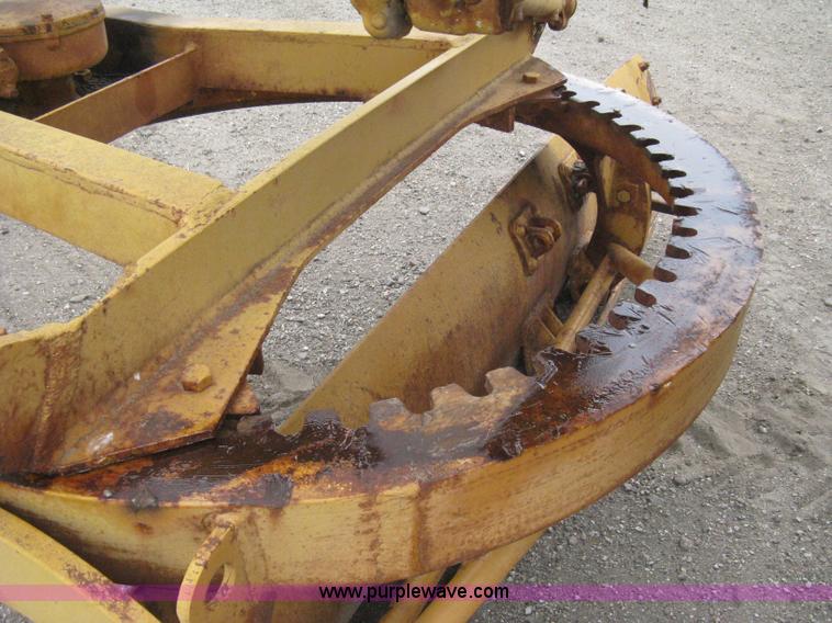 image for item H5323 Caterpillar 212 motor grader